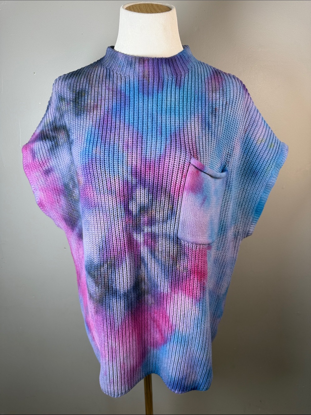 Tie-Dye Knit Pocket Sweater Top - Pink & Blue
